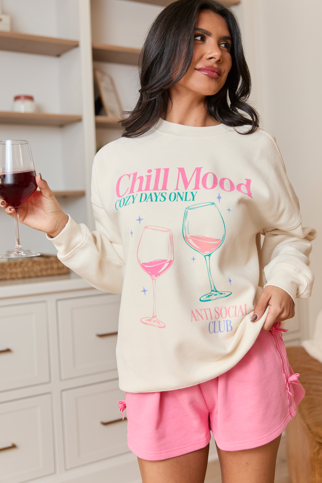 Chill Mood Cream Graphic Sweatshirt
